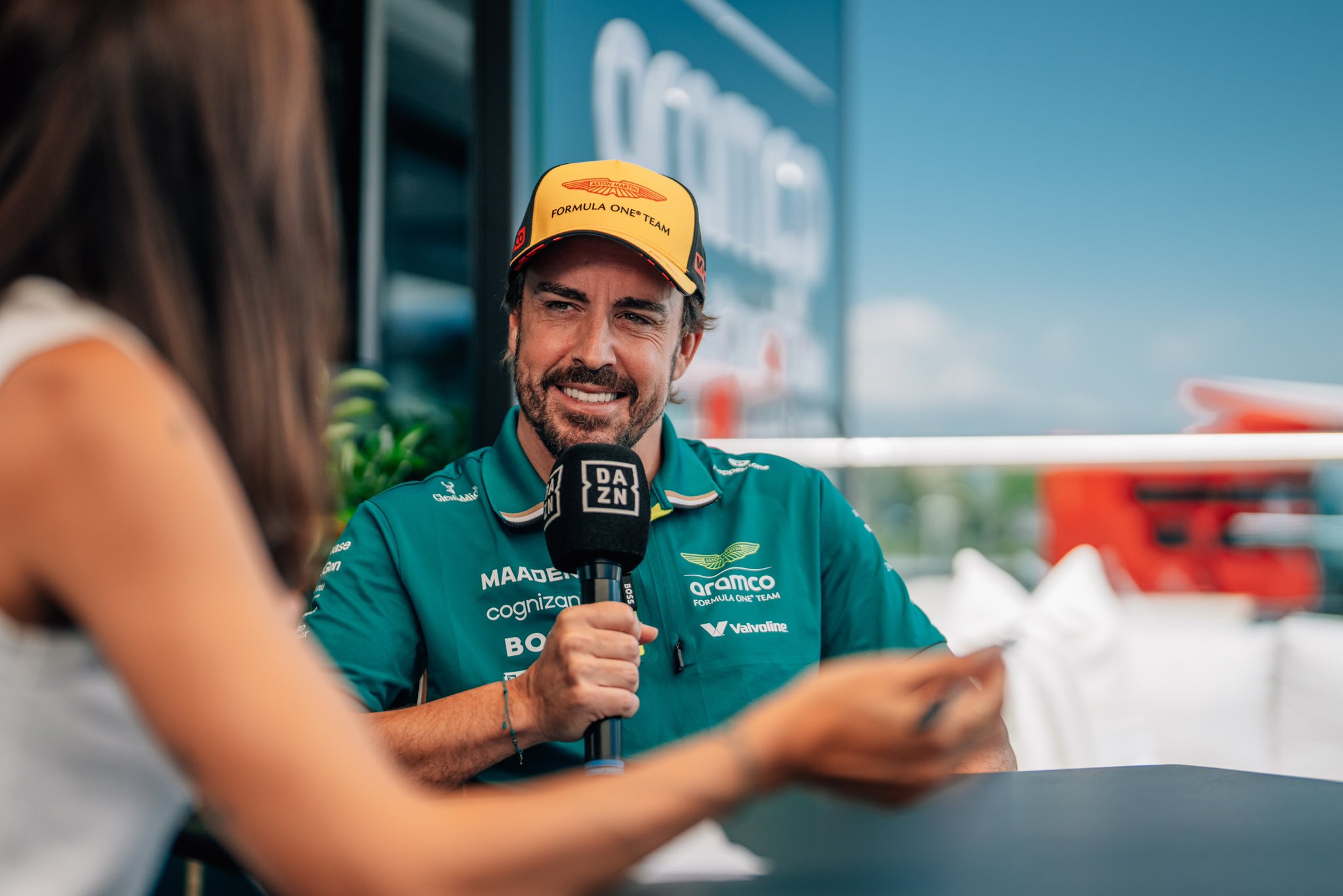 Alonso: “Le monoposto 2026 hanno il grip delle auto a noleggio quando si spinge”