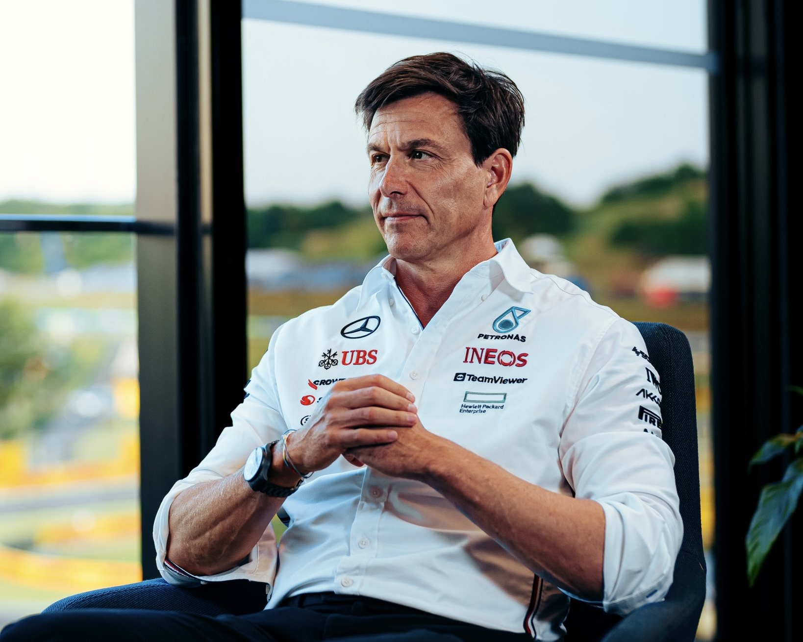 Wolff: “Il sorpasso di Leclerc su Russell? Colpa di un bug nel software”