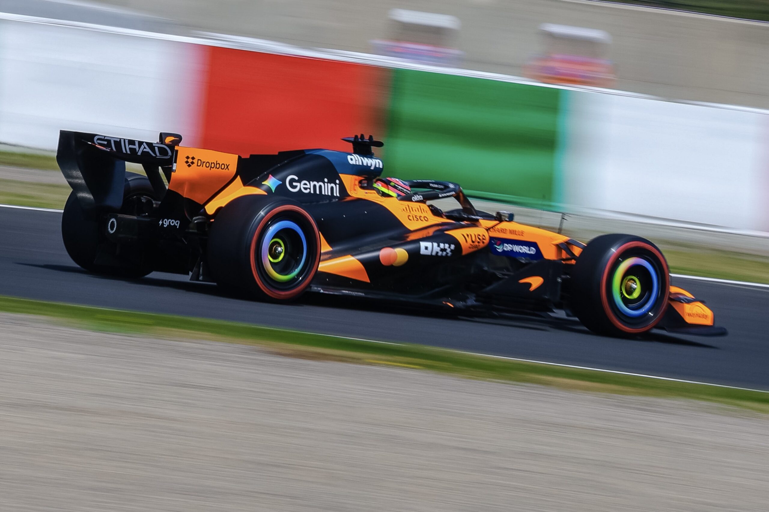 Piastri: “Le domande che prima mi faceva Webber ora me le pongo da solo”