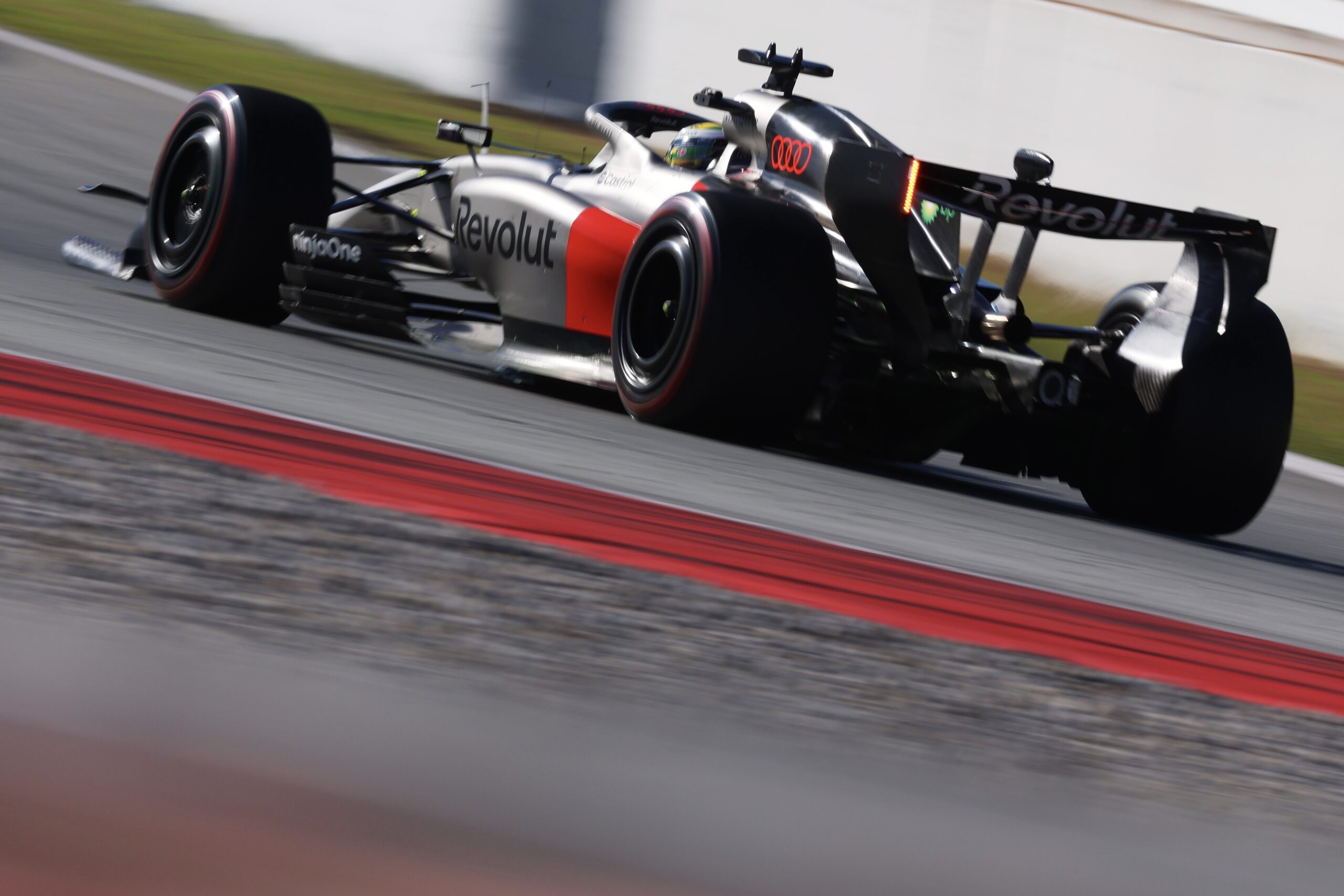 Anderson: “Ridate il controllo ai piloti se volete salvare la Formula 1”