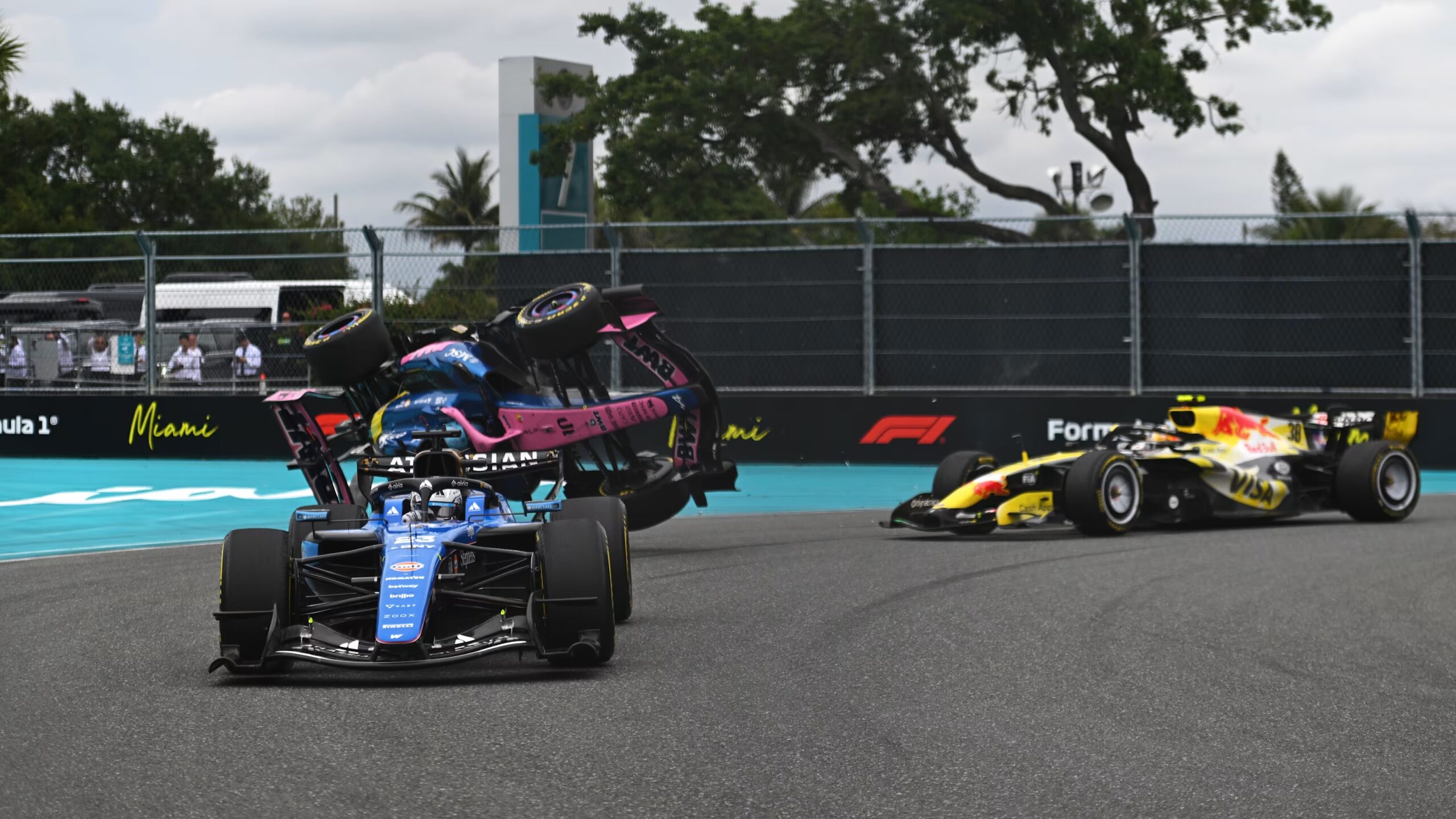 Lawson incolpevole dell’incidente con Gasly: “Il cambio si è rotto senza darmi preavvisi”
