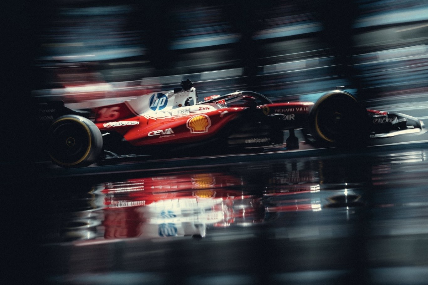 Arnoux: “Ci sono tutti gli ingredienti per veder lottare Ferrari e Mercedes per il Mondiale fino alla fine”