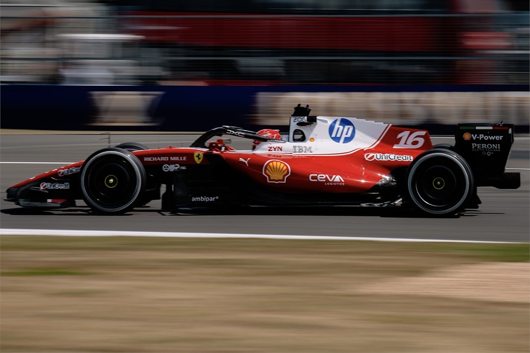Leclerc: “Mi manca il feeling con questa macchina, Lewis riesce a estrarre il 100%”