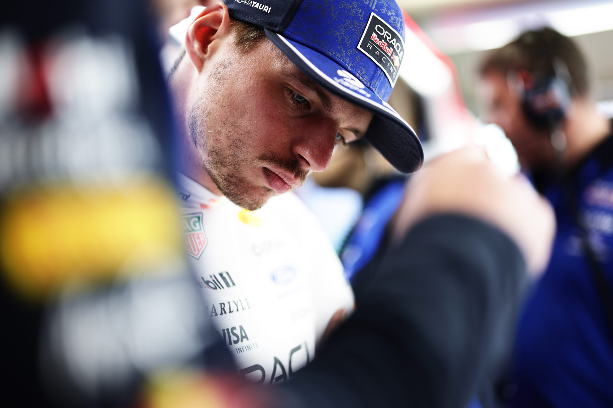 Verstappen: “Se non stravolgiamo la macchina non ha senso correre”