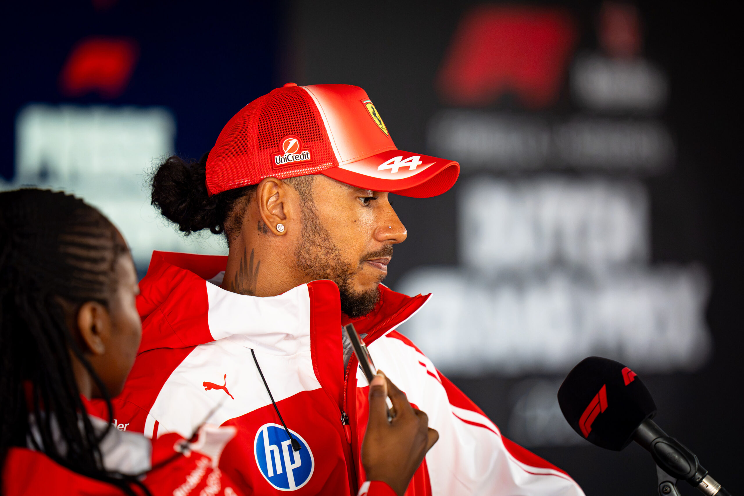 Hamilton: “FP1 promettenti, ma in qualifica ci siamo ritrovati di fronte a un disastro”