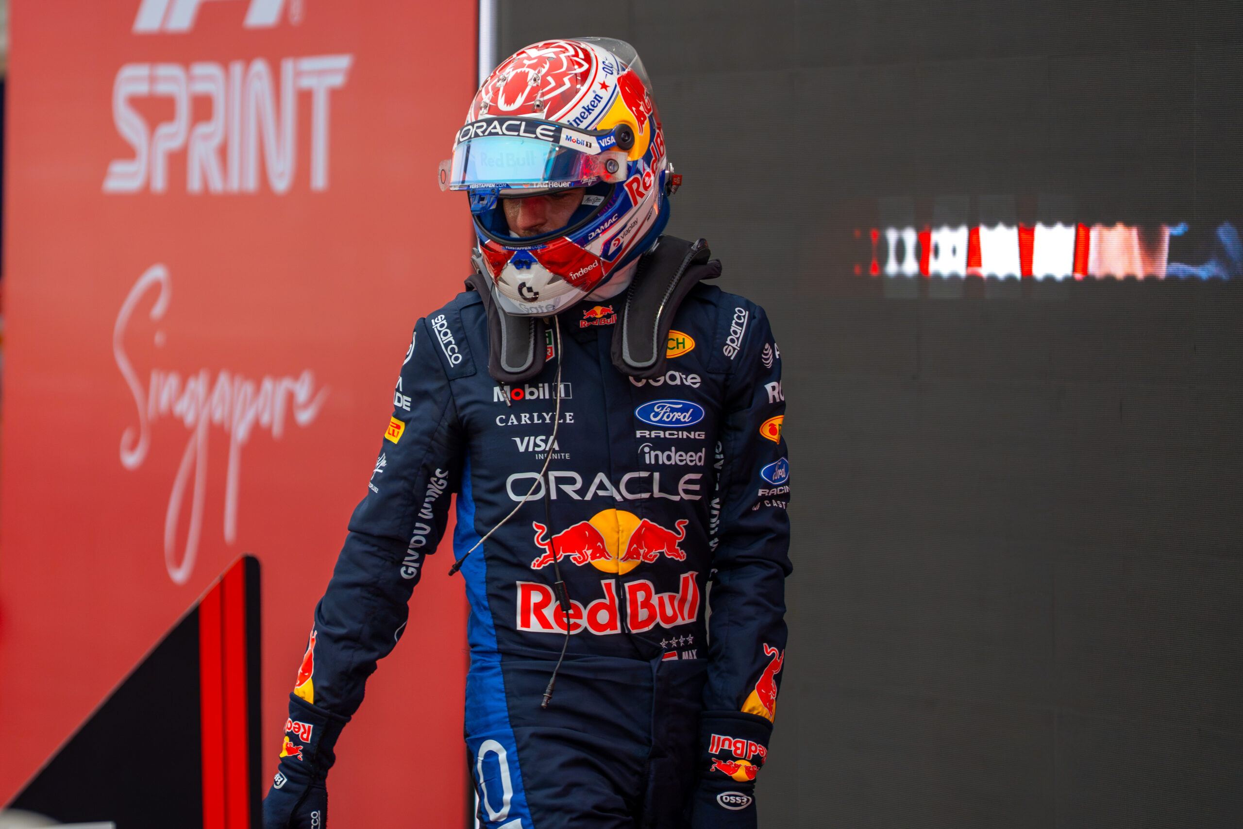 Horner: “Nel 2022 Max odiava la sua auto. Fummo costretti a cambiare”