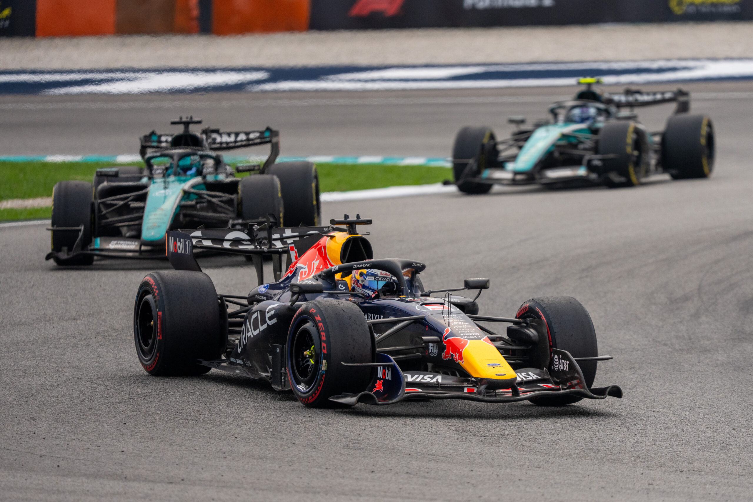 Helmut Marko: “Vergognoso che la Formula 1 si fermi per un software”